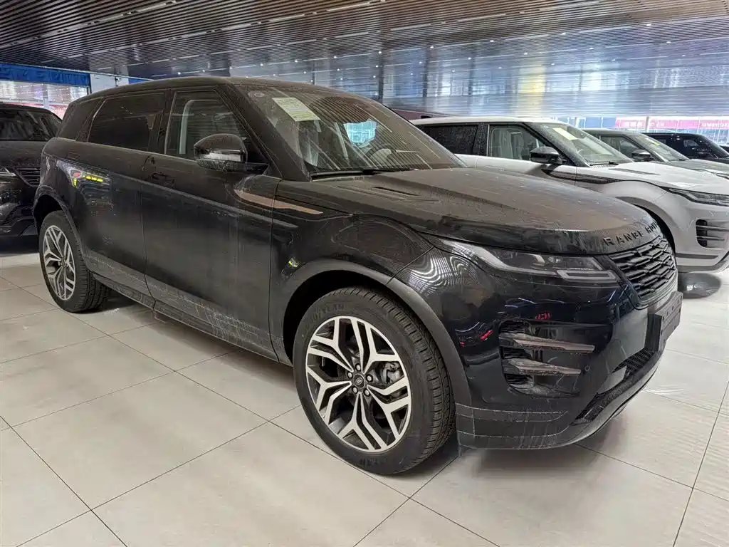 Land Rover Evoque 0