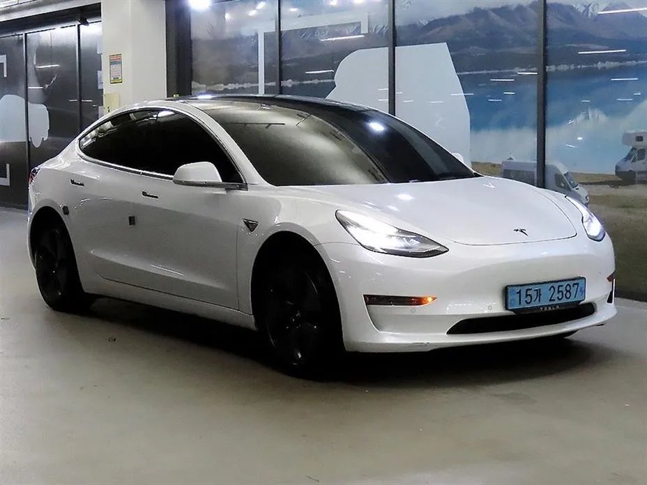 Tesla Model 3 2020