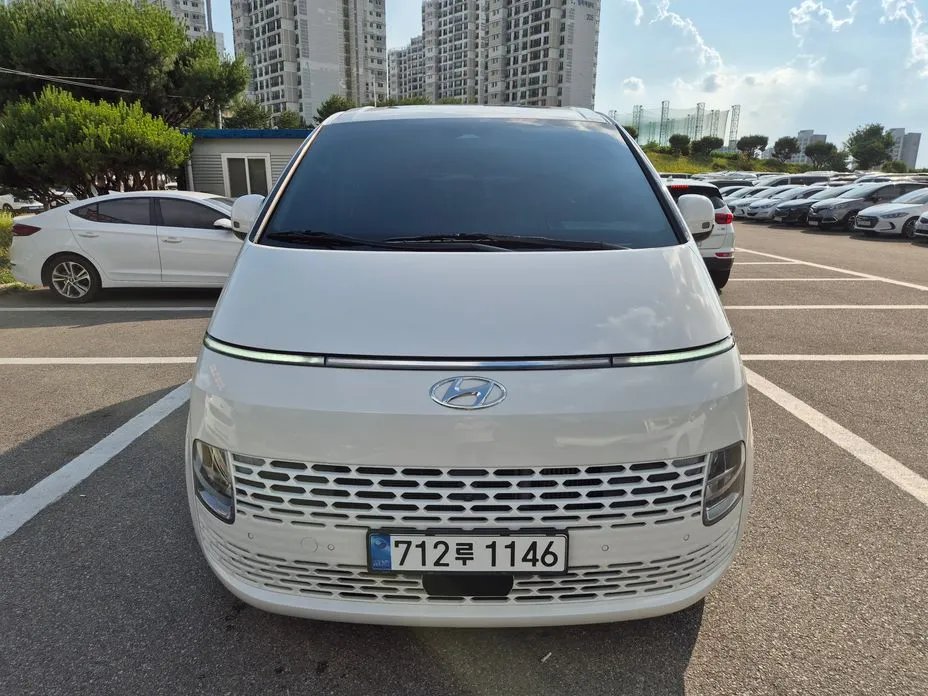 Hyundai Staria 2023
