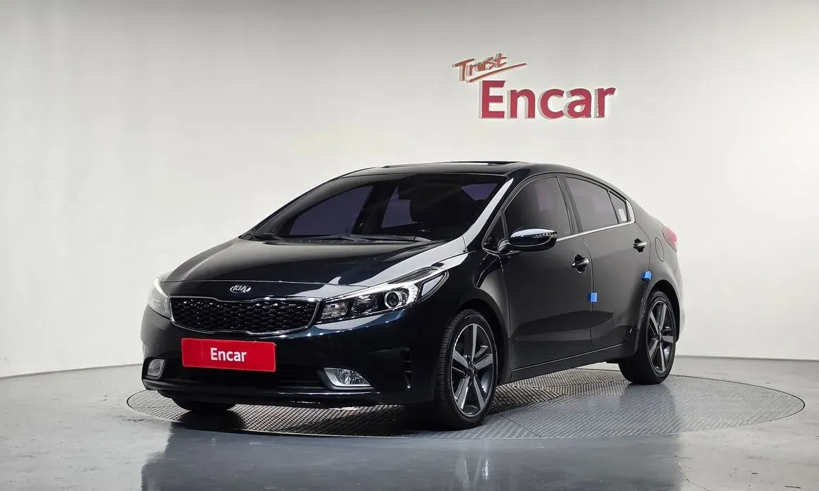 Kia K3 2017 — фото 1 из 32