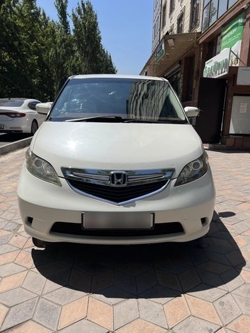 Honda Elysion I 2004