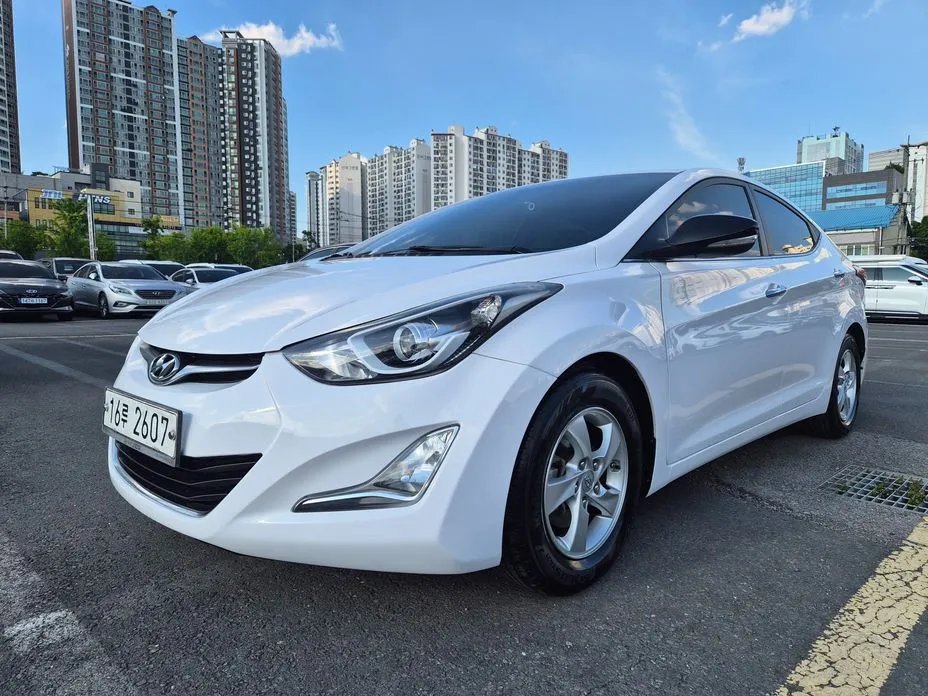 Hyundai AVANTE 2015