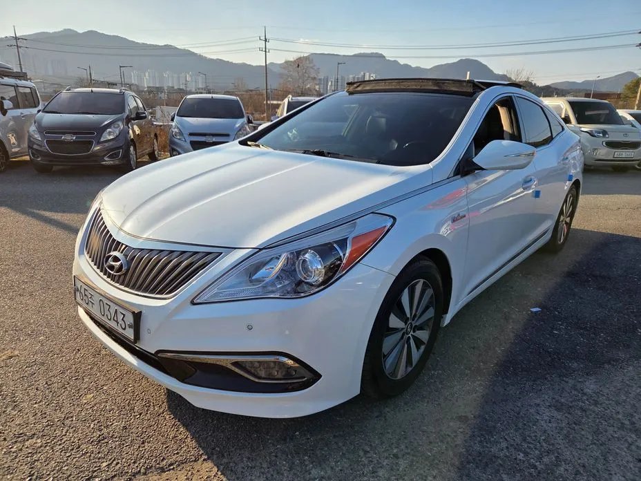 Hyundai Grandeur 2016 — фото 1 из 5