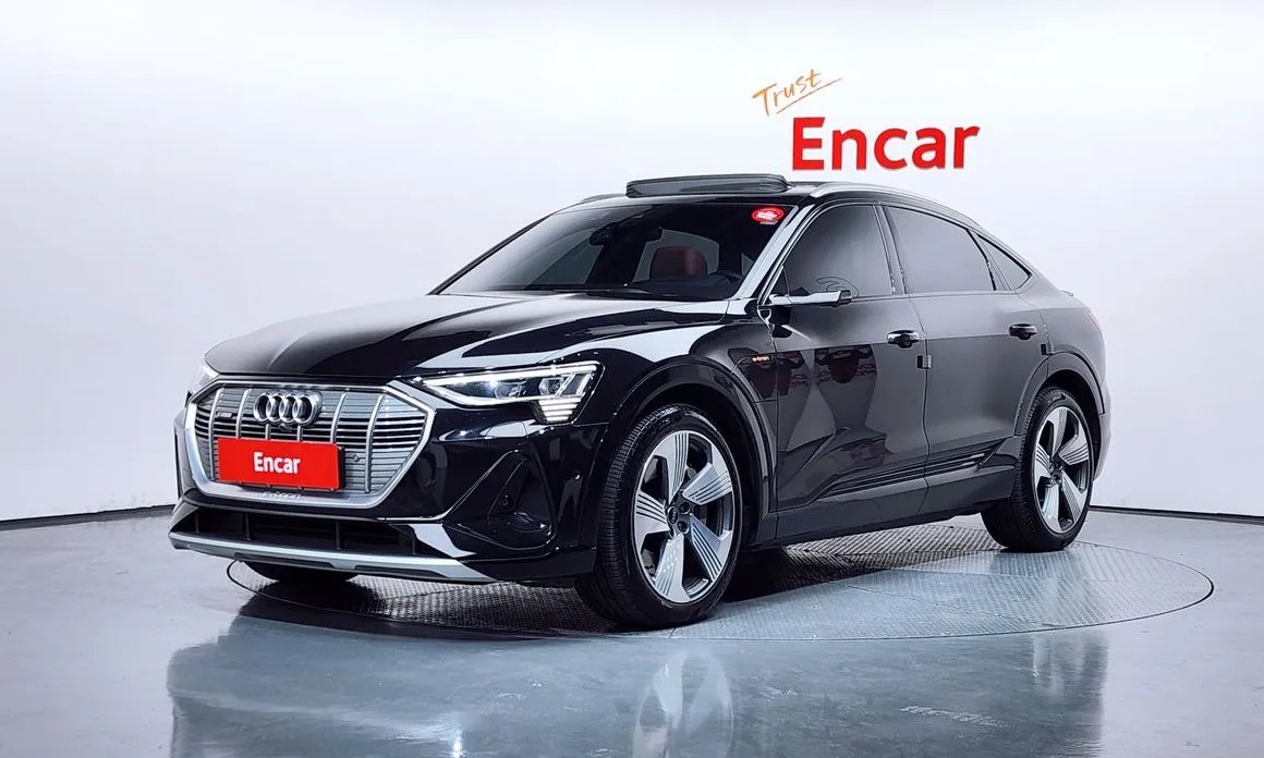 Audi e-tron 2021 — фото 1 из 20