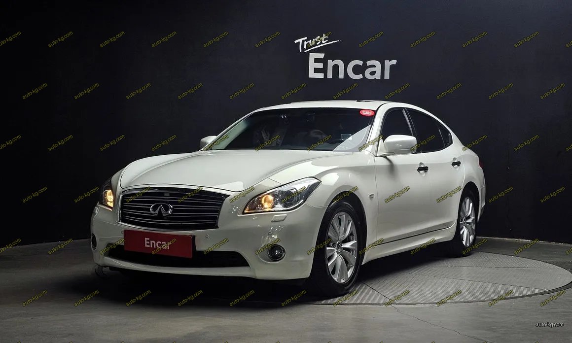 Infiniti M 2011