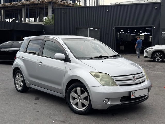 Toyota Ist I 2003