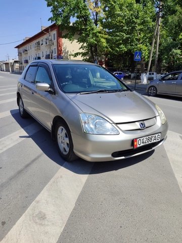Honda Civic VII 2003 — фото 1 из 5