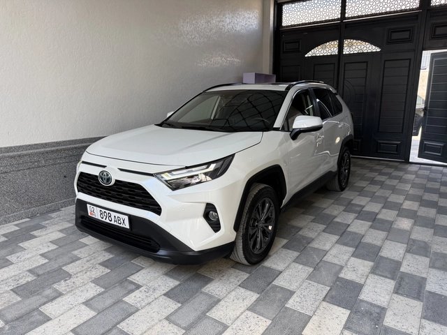 Toyota RAV4 V (XA50) 2022 — фото 1 из 5