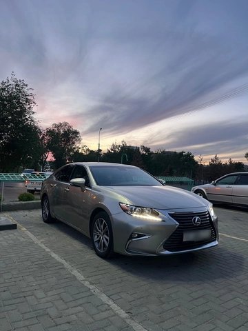Lexus ES VI Рестайлинг 2017 — фото 1 из 5