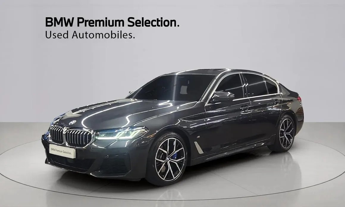BMW 5-Series 2023