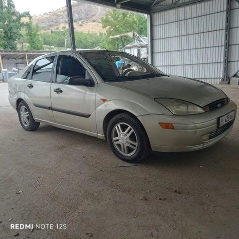 Ford Focus I 2001 — фото 1 из 5