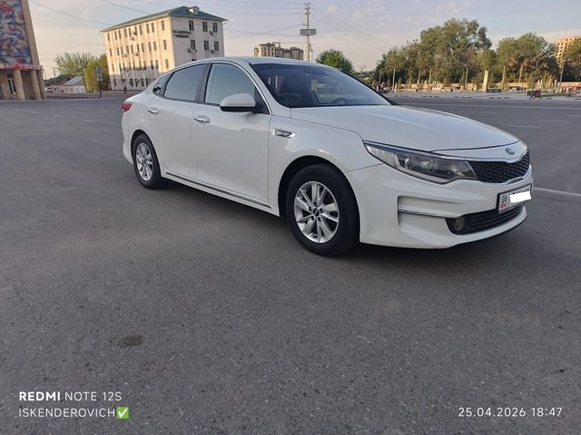 Kia K5 II 2017 — фото 1 из 5