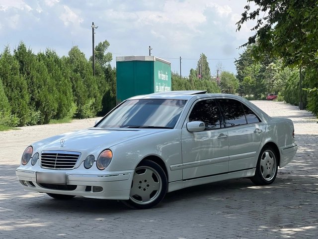 Mercedes-Benz E-Класс II (W210, S210) Рестайлинг 2001 — фото 1 из 5