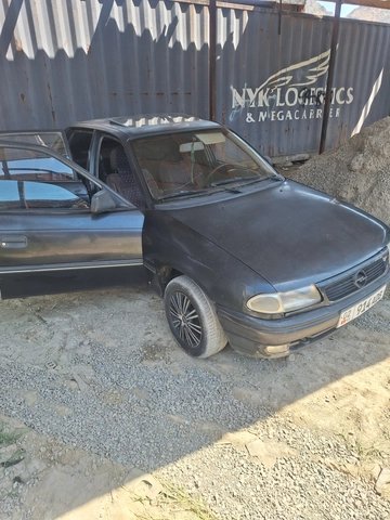 Opel Astra F 1993 — фото 1 из 3