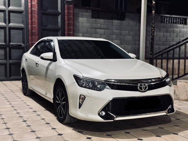 Toyota Camry VII (XV50) Рестайлинг 2 2017 — фото 1 из 5