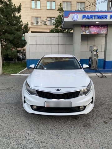 Kia K5 II 2017 — фото 1 из 5