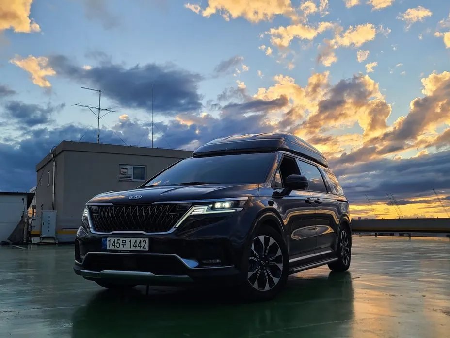 Kia Carnival 2021 — фото 1 из 5