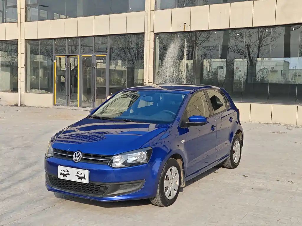 Volkswagen Polo 2013 — фото 1 из 5