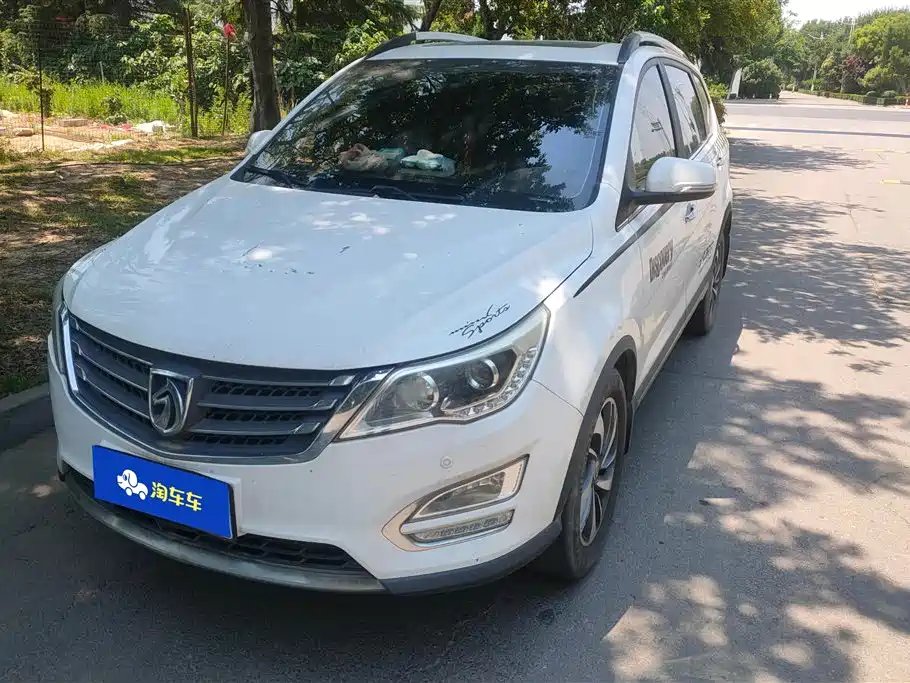 Baojun 560 2016 — фото 1 из 5