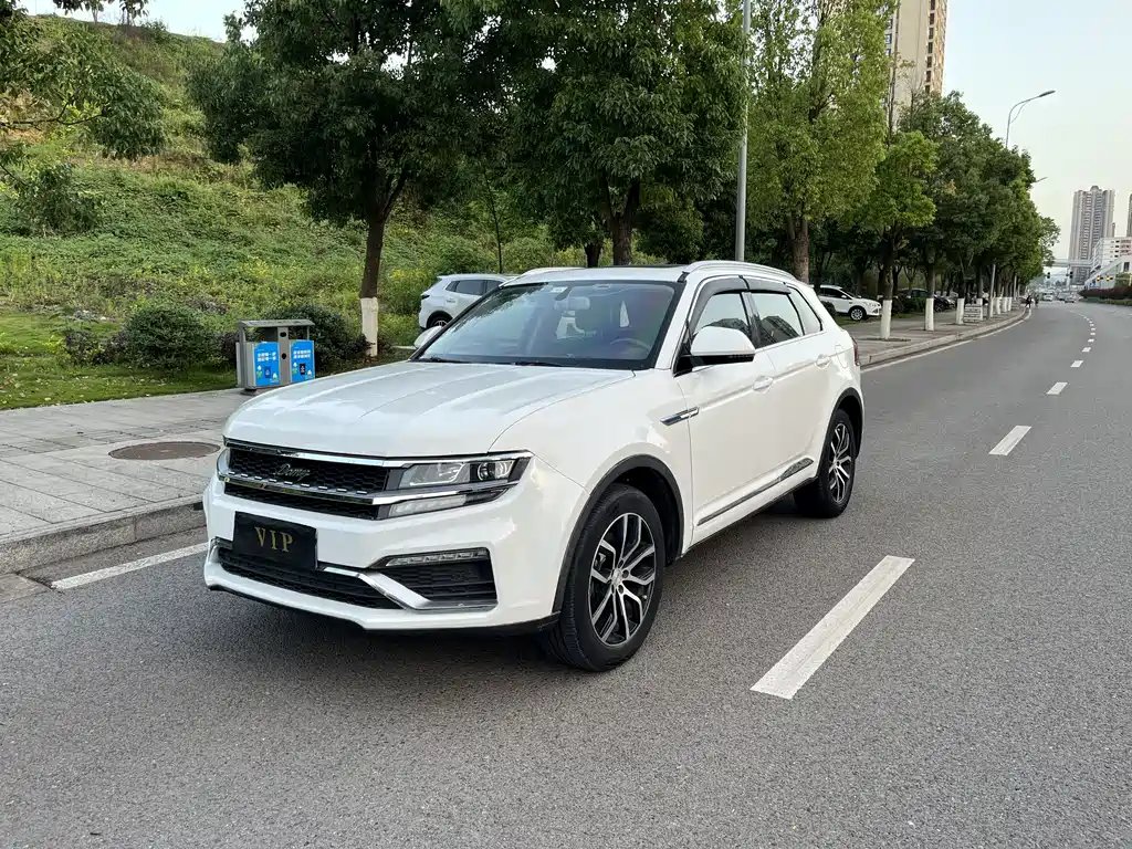 Zotye X7 2017 — фото 1 из 5