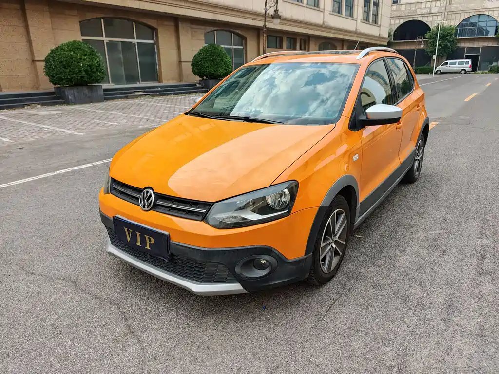 Volkswagen Polo 2012 — фото 1 из 5