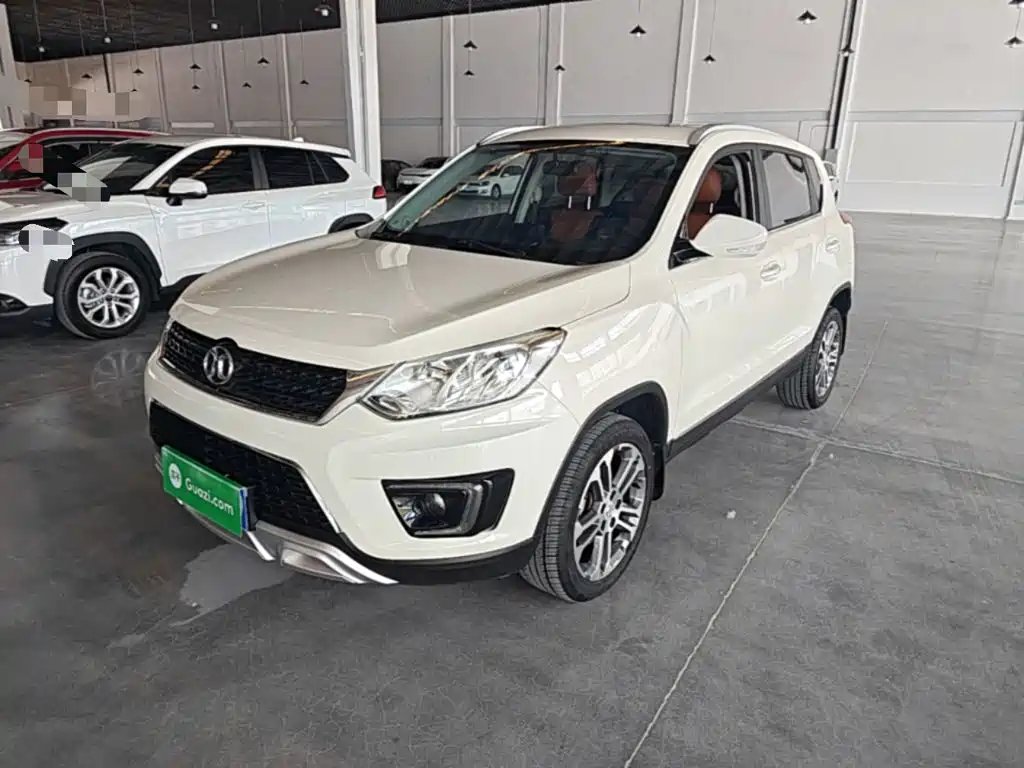 BAIC Senova X35 2018 — фото 1 из 5