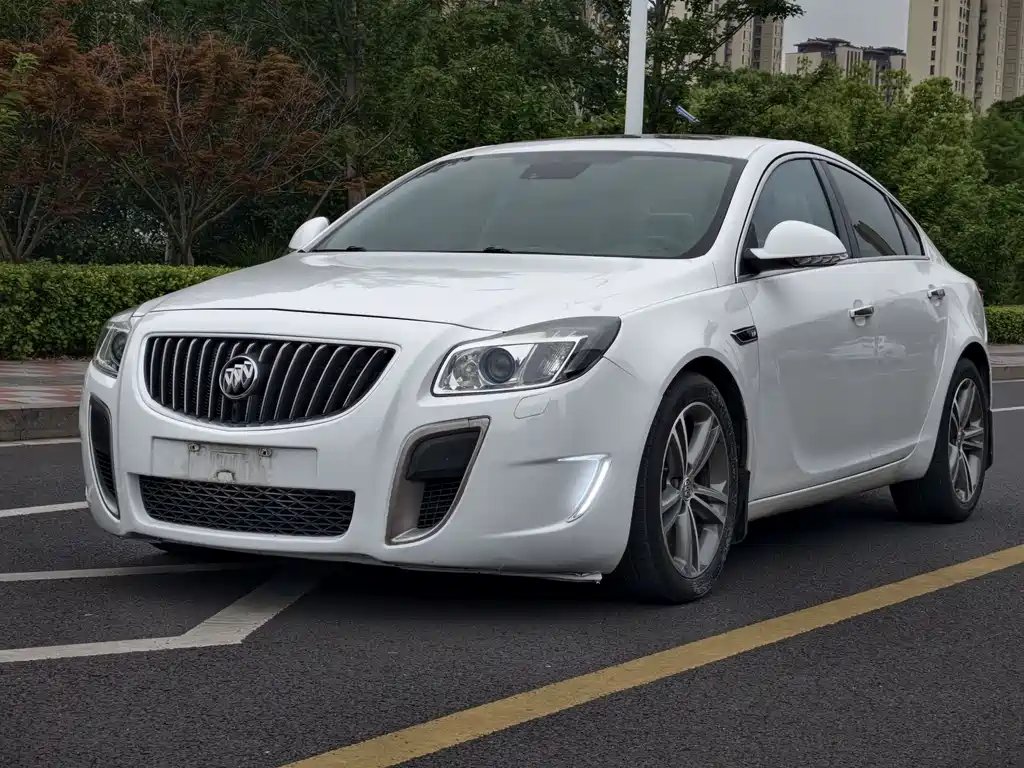 Buick Regal 2013 — фото 1 из 5