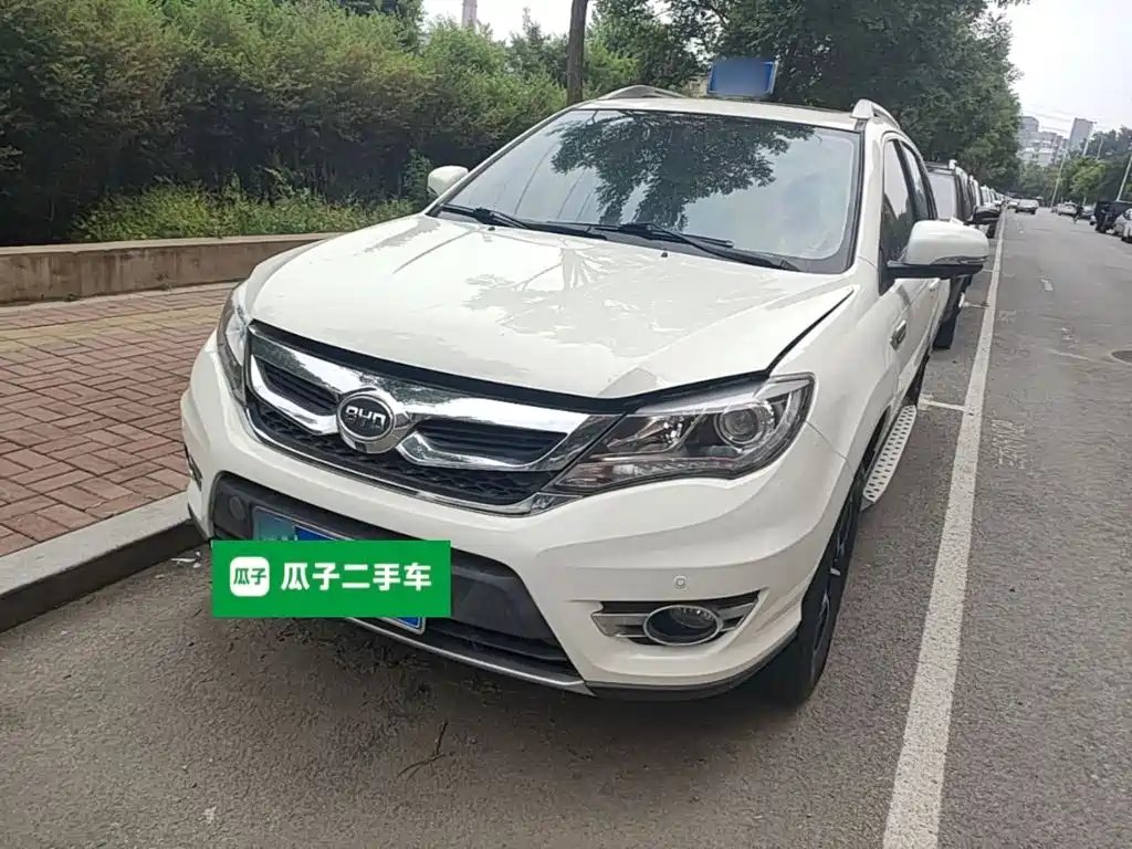 BYD S7 2017 — фото 1 из 5