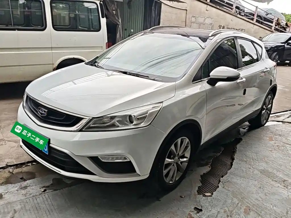 Geely Emgrand GS 2017 — фото 1 из 5