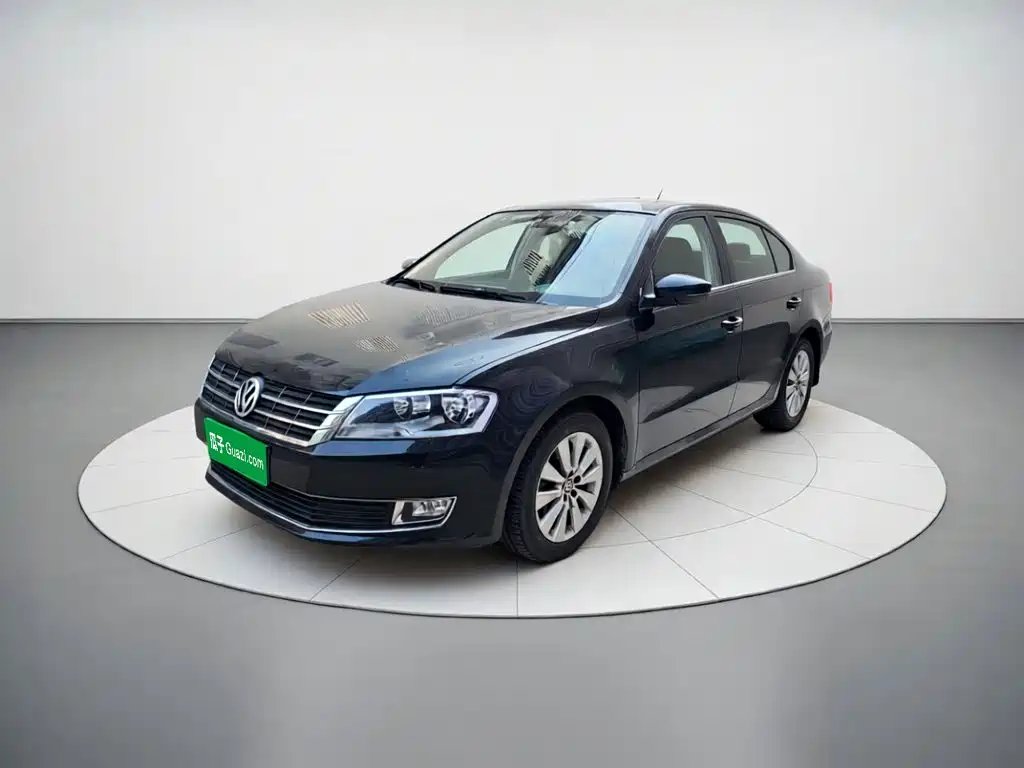 Volkswagen Lavida 2015 — фото 1 из 5