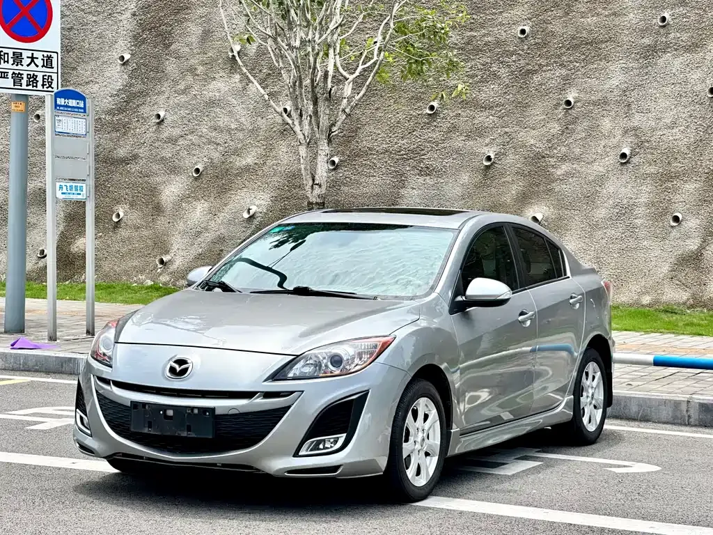 Mazda 3 Xingcheng 2013 — фото 1 из 5