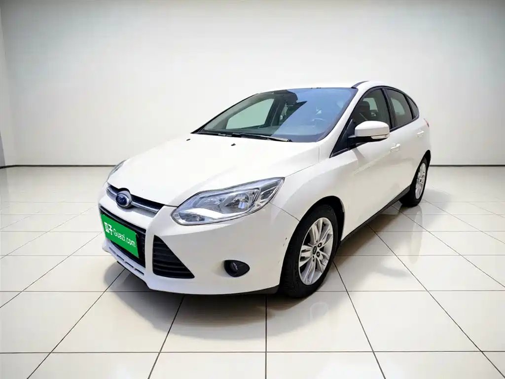 Ford Focus 2015 — фото 1 из 5