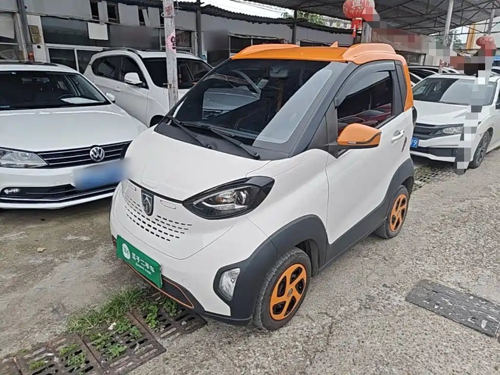 Baojun E100 2019 — фото 1 из 5