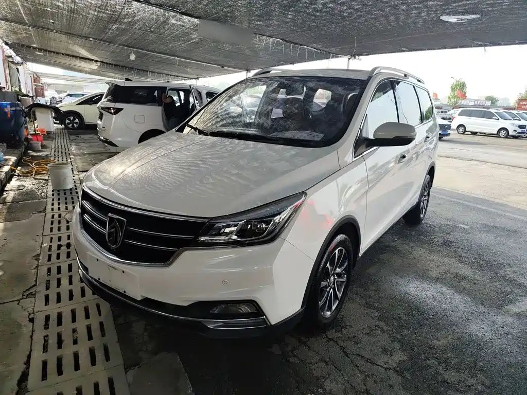 Baojun 730 2017 — фото 1 из 5
