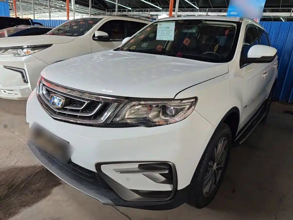 Geely Boyue 2018 — фото 1 из 5