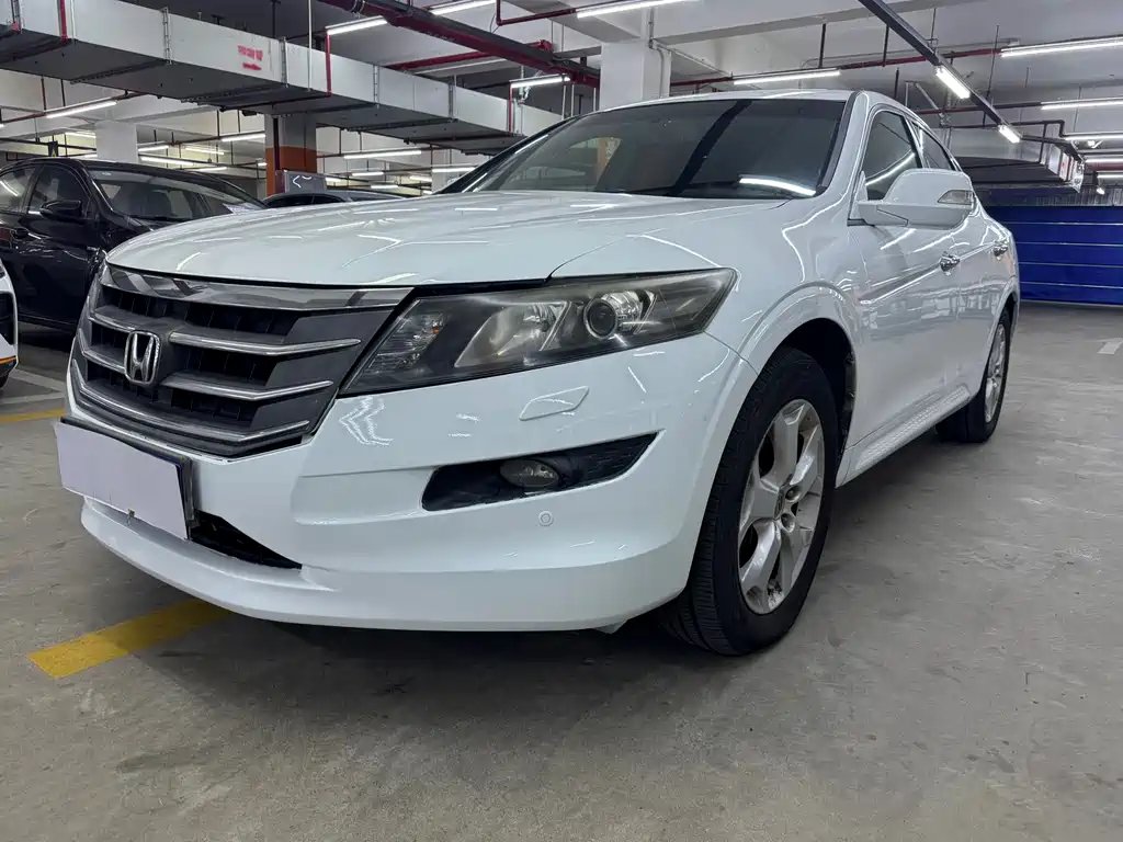 Honda Crosstour 2013 — фото 1 из 5