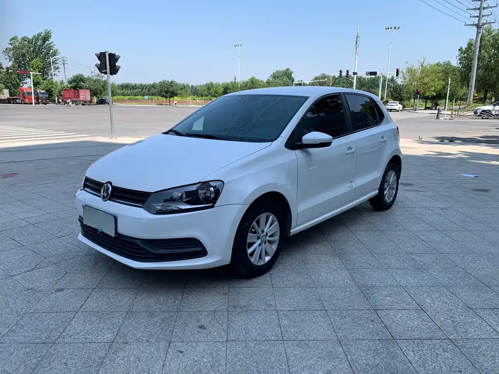 Volkswagen Polo 2017 — фото 1 из 5