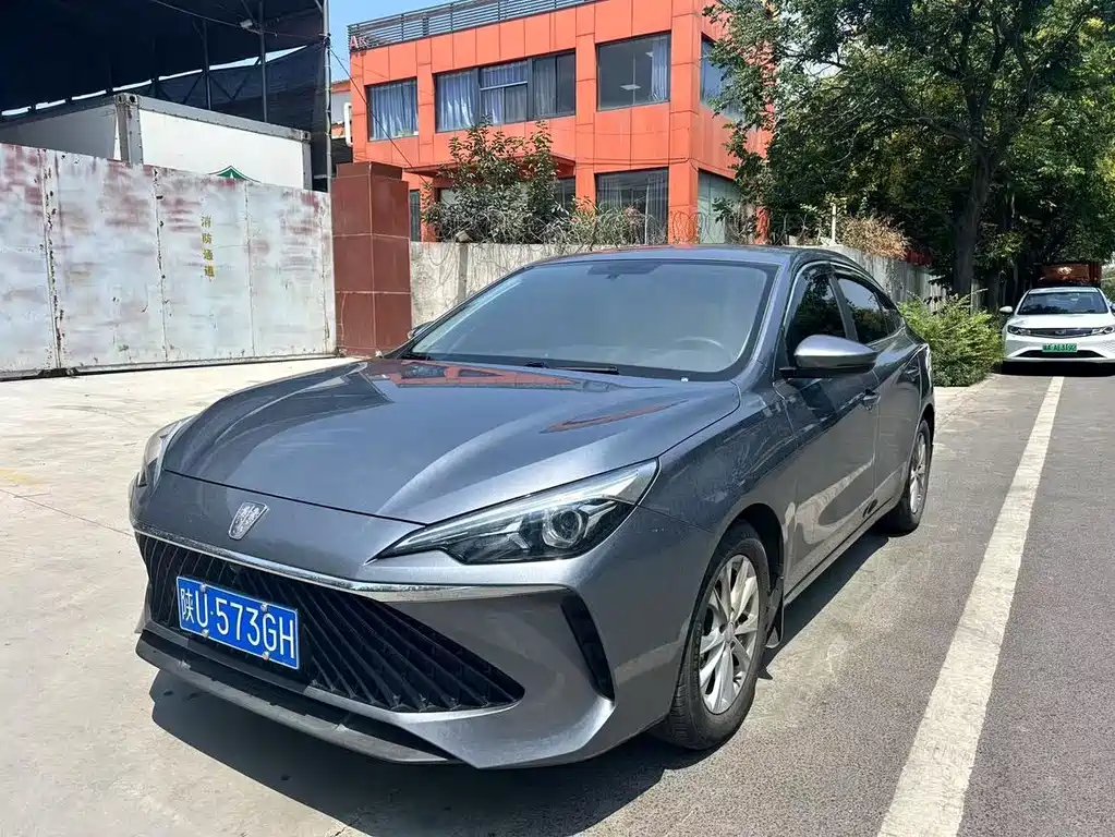 Roewe i5 2024 — фото 1 из 5