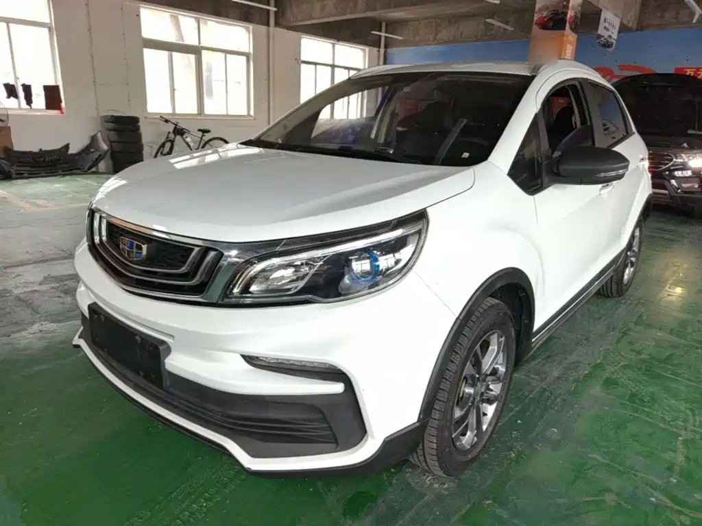 Geely Vision X3 2020 — фото 1 из 5