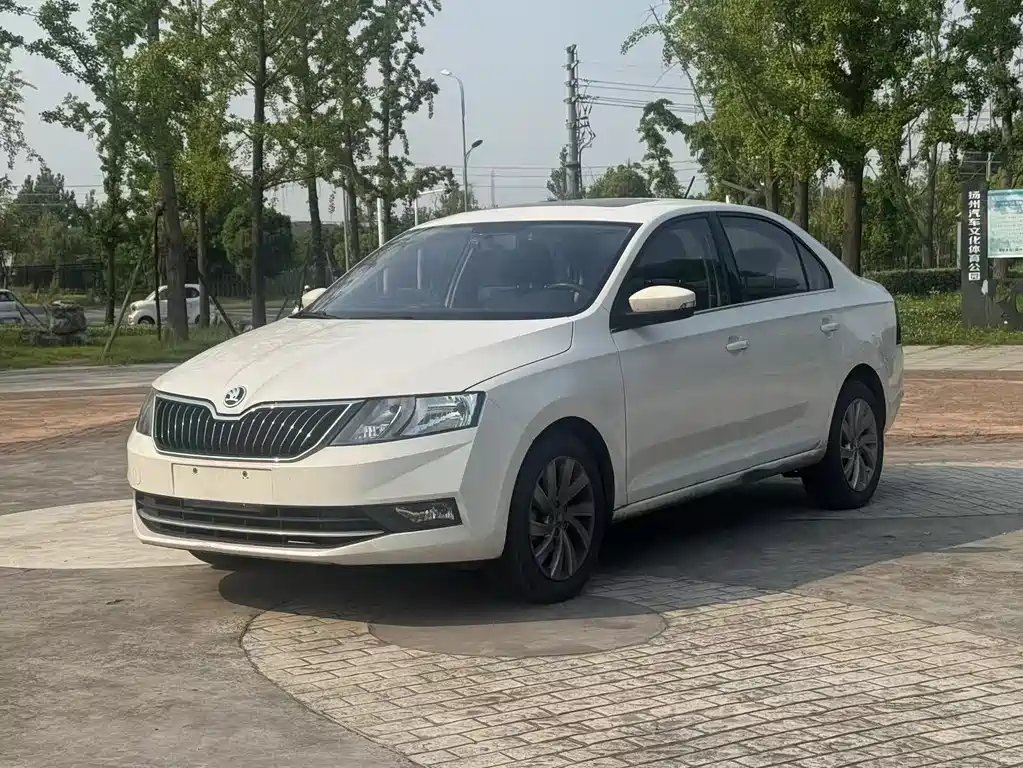Skoda Rapid 2018 — фото 1 из 5