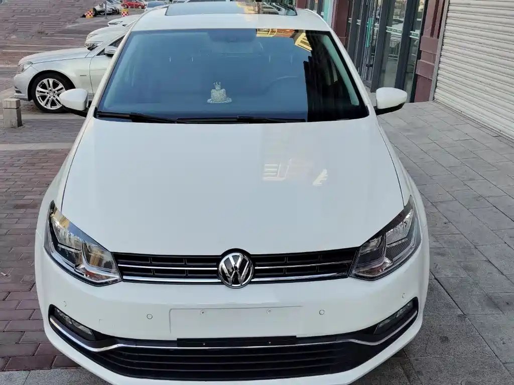 Volkswagen Polo 2017 — фото 1 из 5