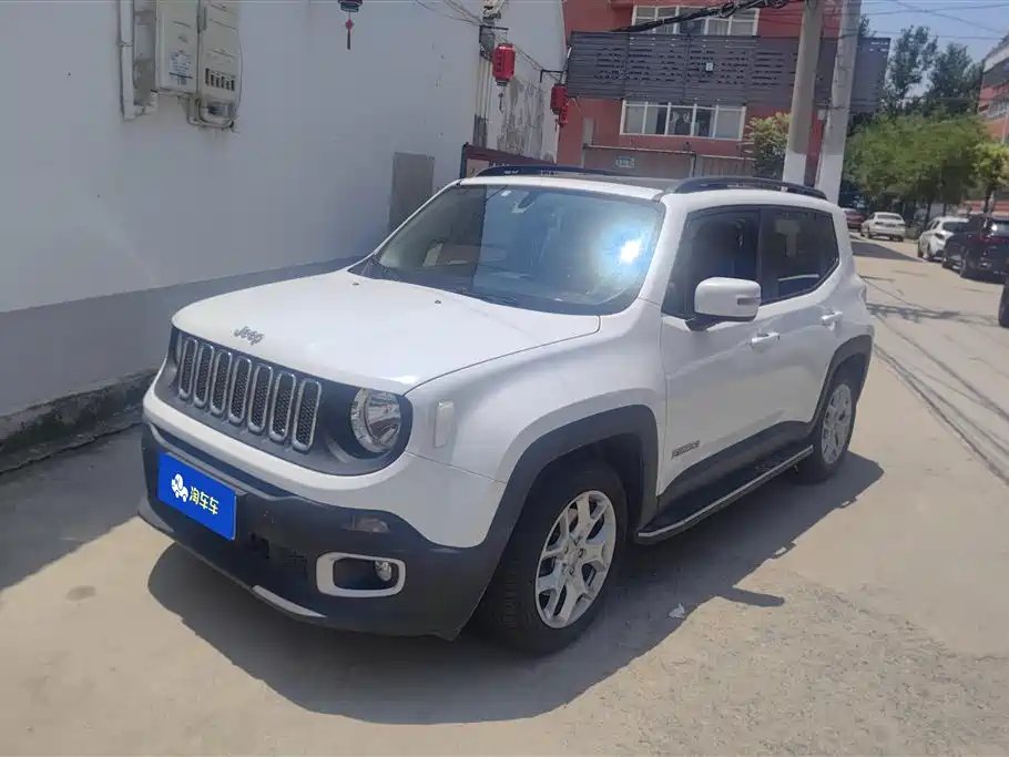 Jeep Renegade 2018 — фото 1 из 5