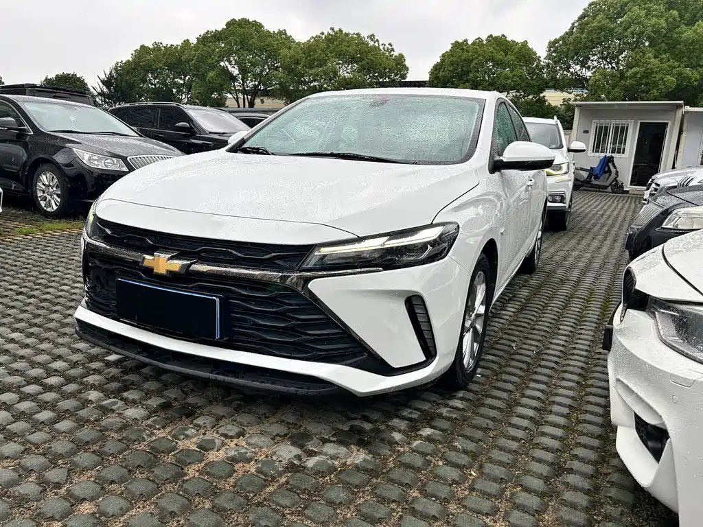 Chevrolet Monza 2023 — фото 1 из 5