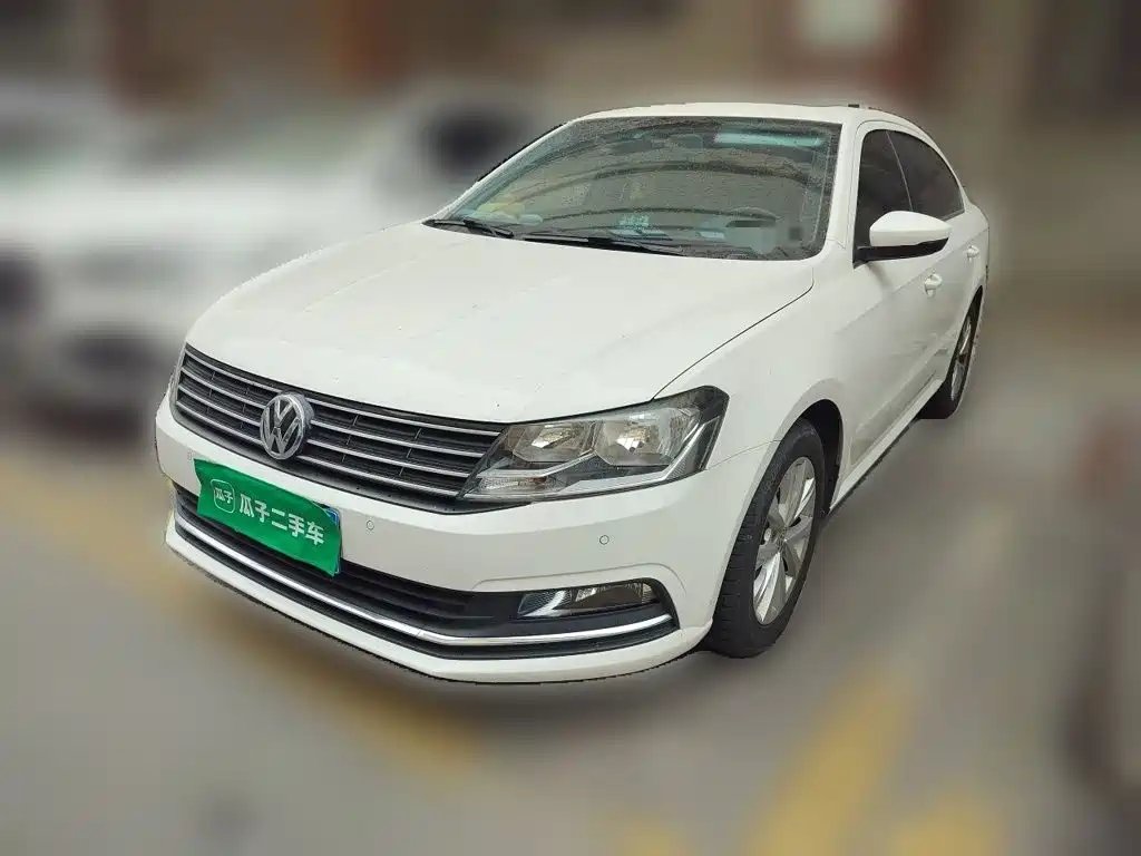 Volkswagen Lavida 2017 — фото 1 из 5