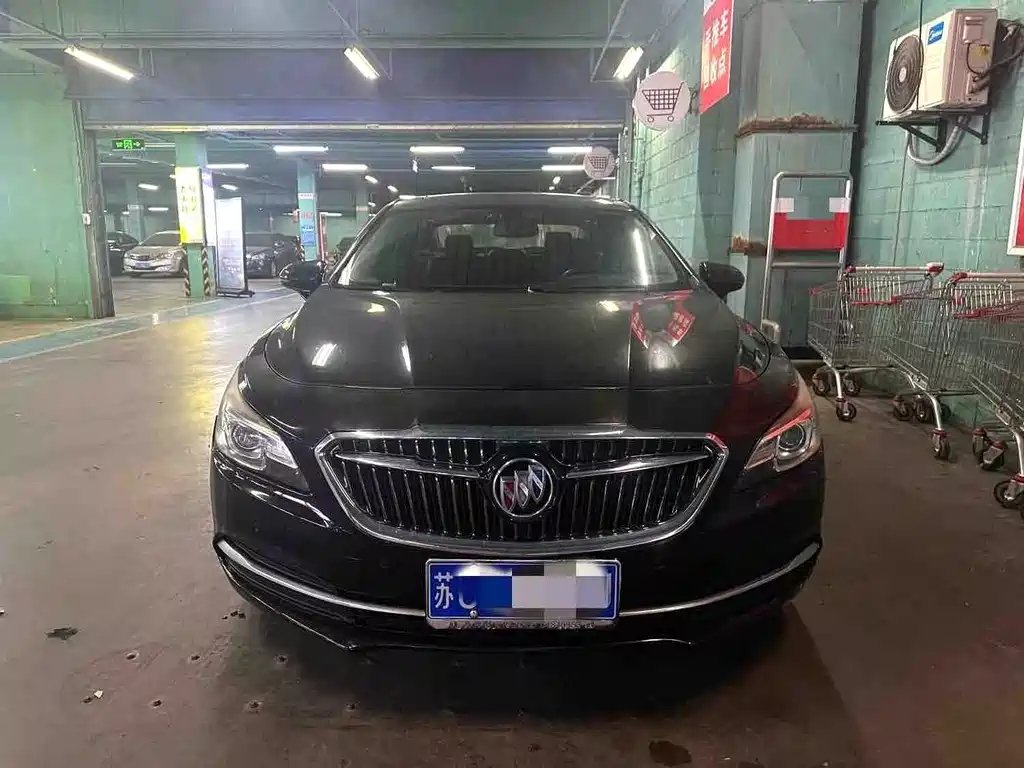 Buick LaCrosse 2017 — фото 1 из 5