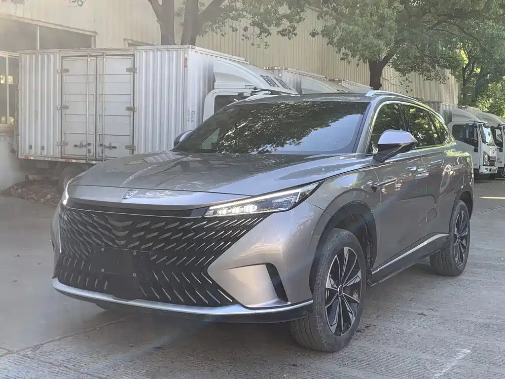 Roewe RX5 2023 — фото 1 из 5