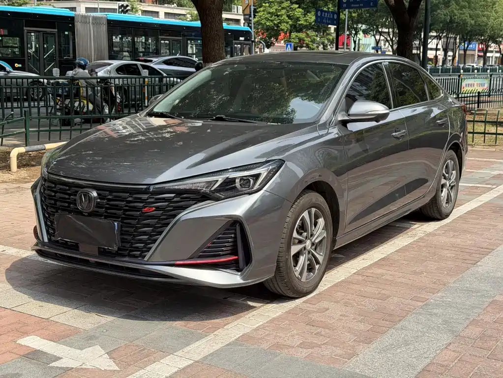 Changan Eado 2023 — фото 1 из 5