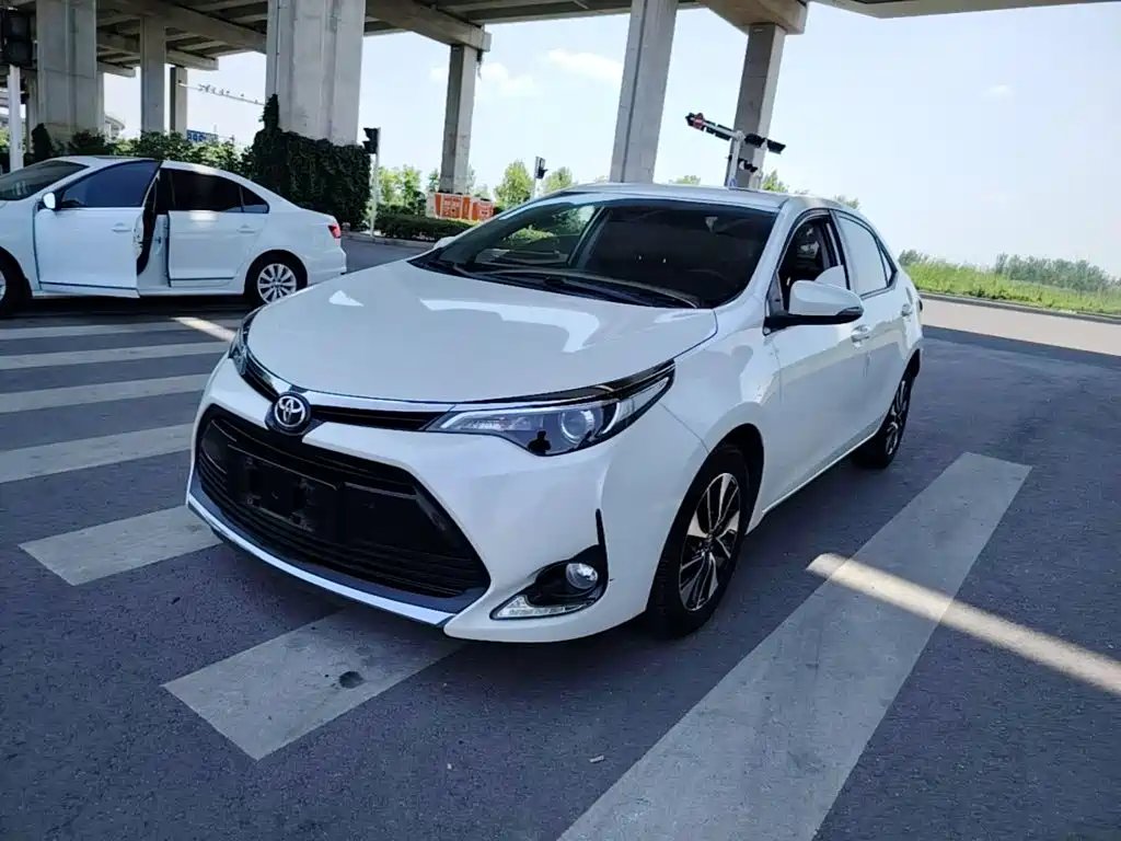 Toyota Levin 2019 — фото 1 из 5