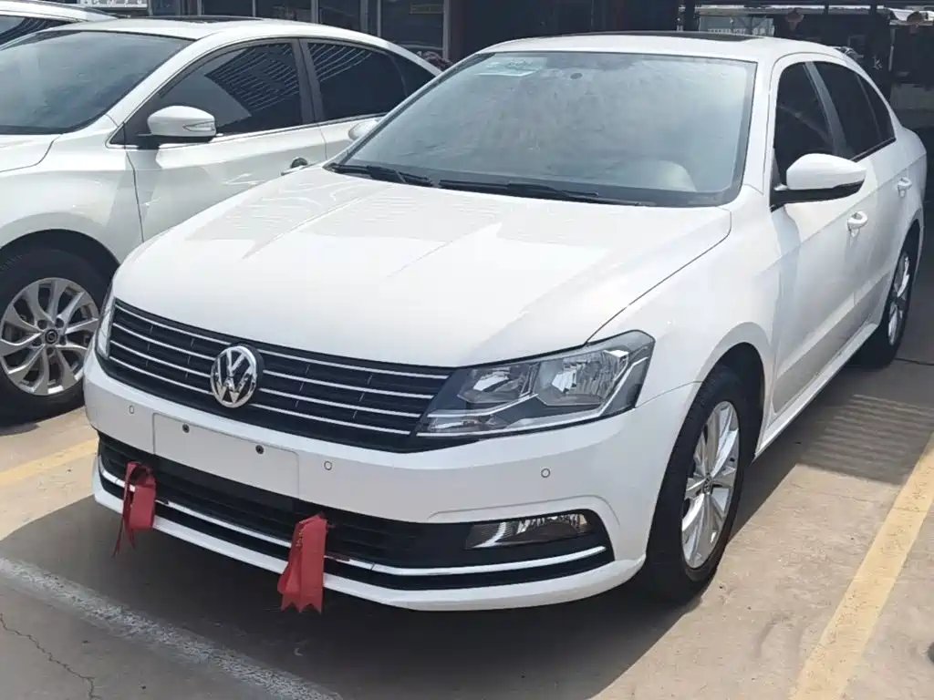 Volkswagen Lavida 2017 — фото 1 из 5