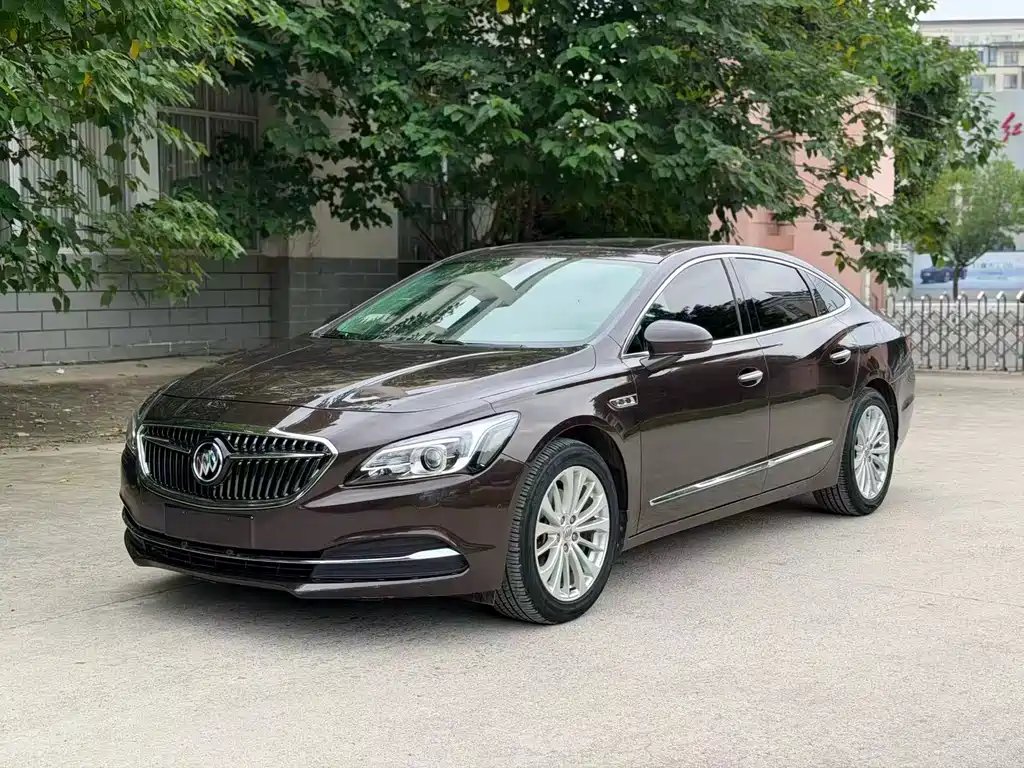 Buick LaCrosse 2017 — фото 1 из 5
